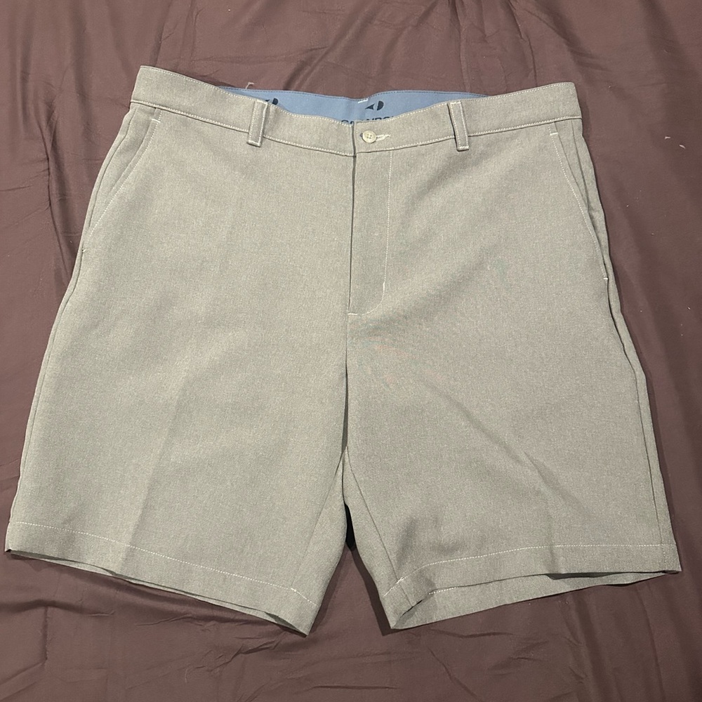 Grand Slam Men's Gray Flat Front Shorts